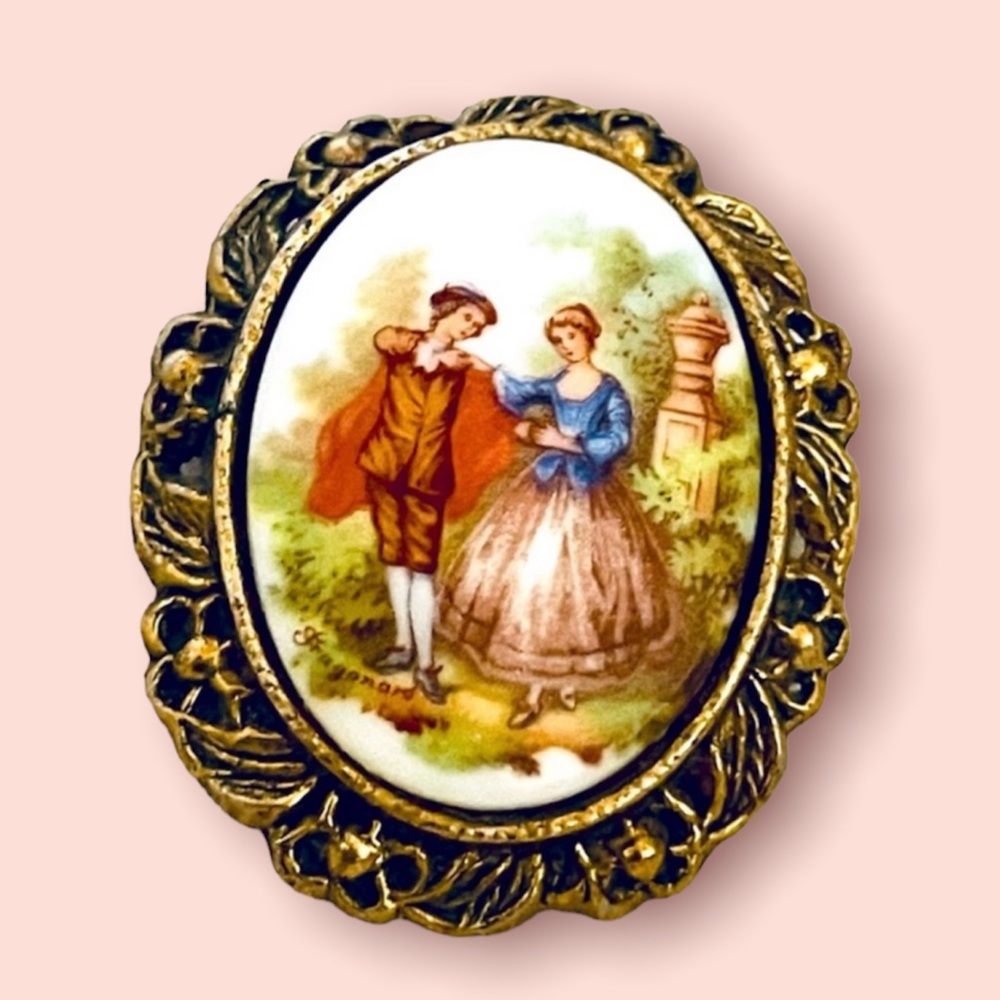 VINTAGE Woman’s Signed FRAGONARD Brooch Pin Courting Scene Couple - Picture 3 of 11